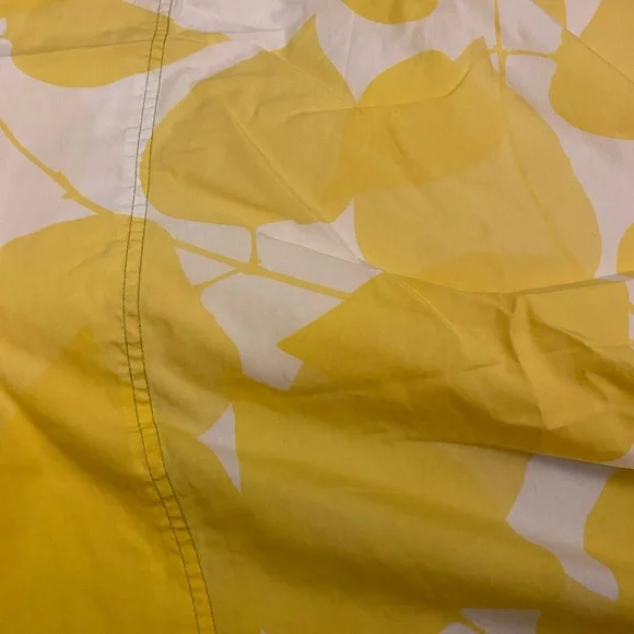 Crate & Barrel Queen flat sheet and 1 standard pillowcase - Picture 4 of 4